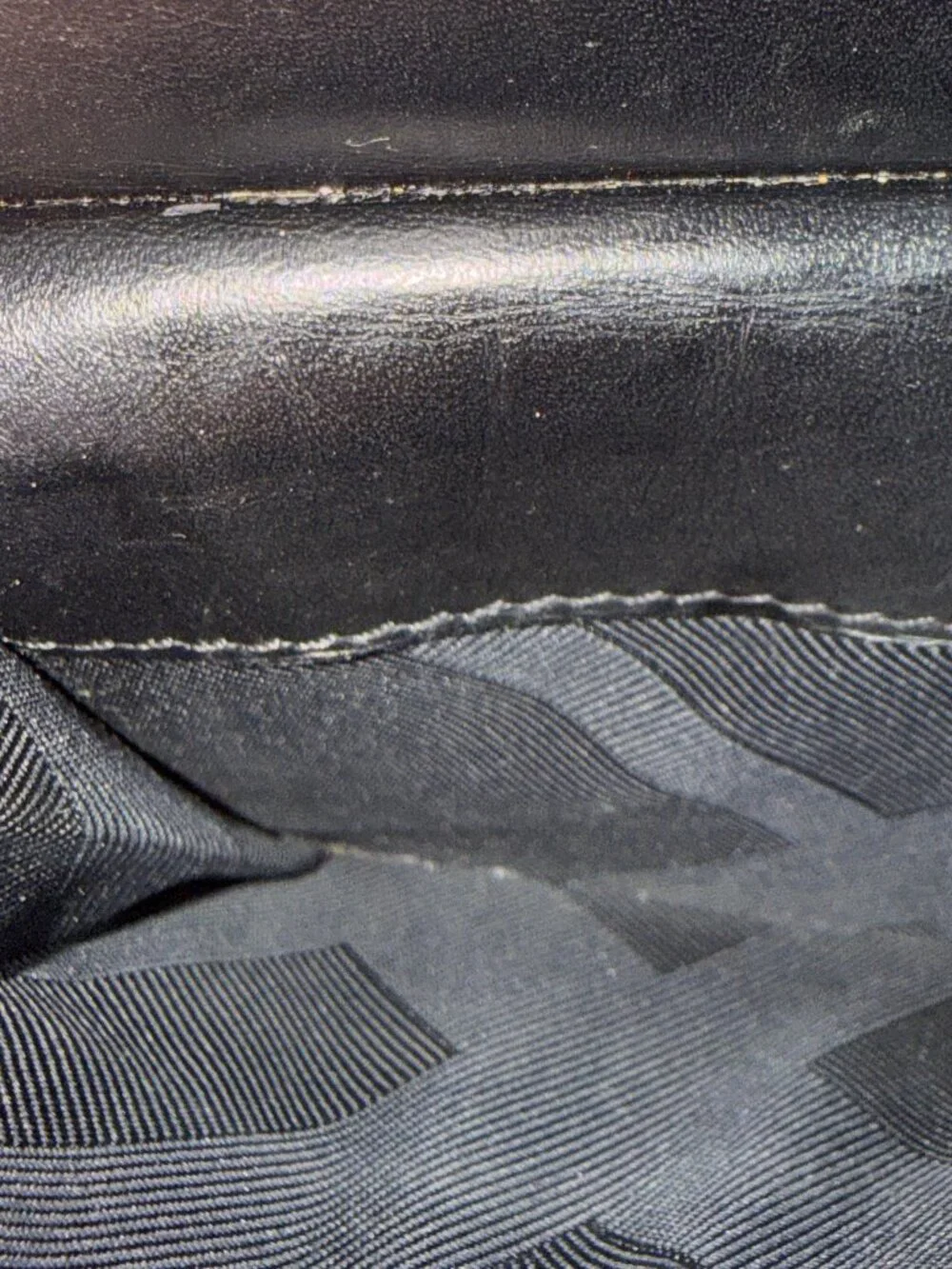 Burberry Mens Vintage Black Leather Bifold Wallet with Coin Pocket and COA